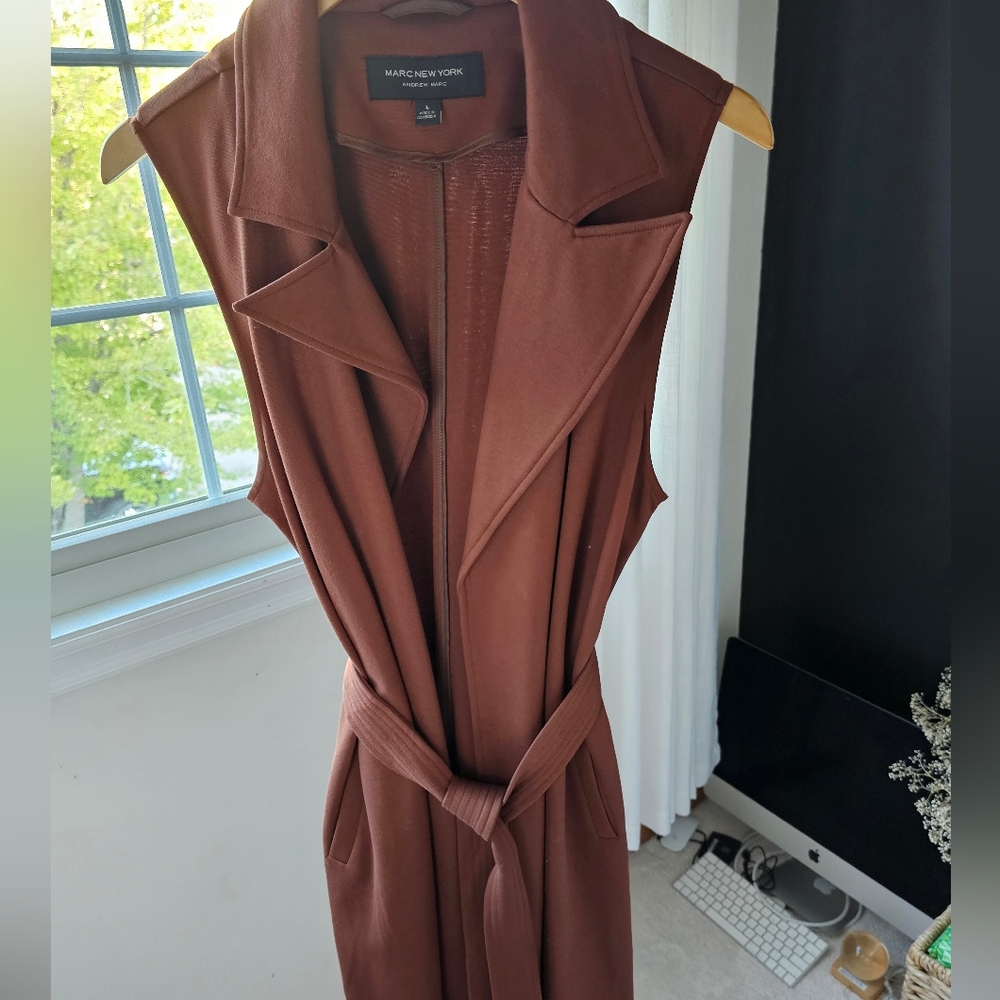 Marc New York Chocolate Sleeveless Vest